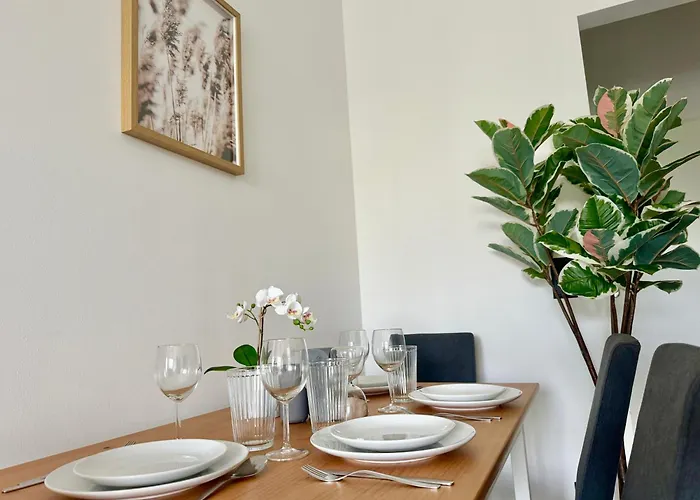 Modern Design With Garden & Free Parking Daire Viyana